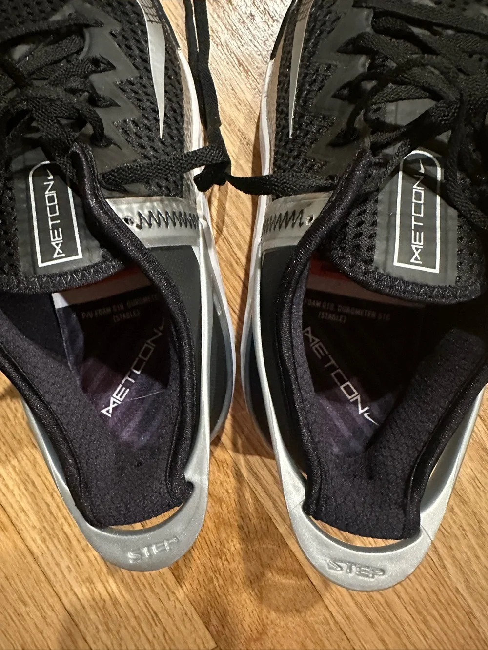 Women’s NIKE METCON 6 Black w/ Silver & White Accents Athletic Shoes (9)